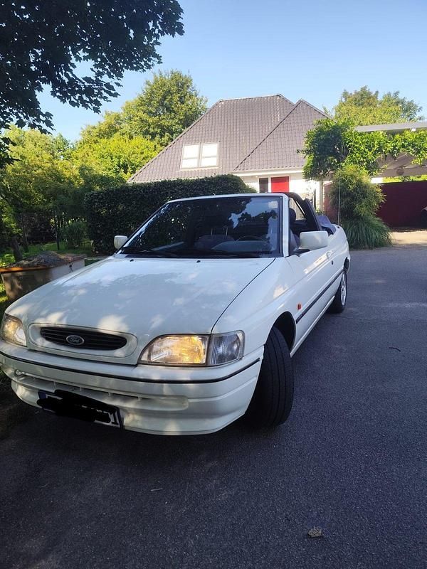 Weiß Gebraucht 1994 Ford Escort Cabriolet Cabrio | 5.200 € - Bild 1/4