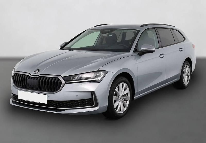 Gebraucht Skoda Superb Selection 150 PS (110 kW) 2024 Silber Kombi