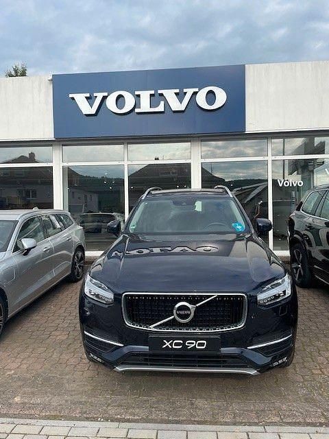 Blau Gebraucht 2016 Volvo XC90 Momentum SUV | 31.098 € (Fairer Preis) - Bild 1/4