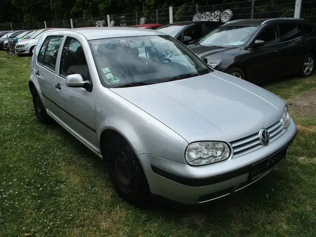 Gebraucht VW Golf IV Edition 75 PS (55 kW) 2001 Silber (metallic) Limousine