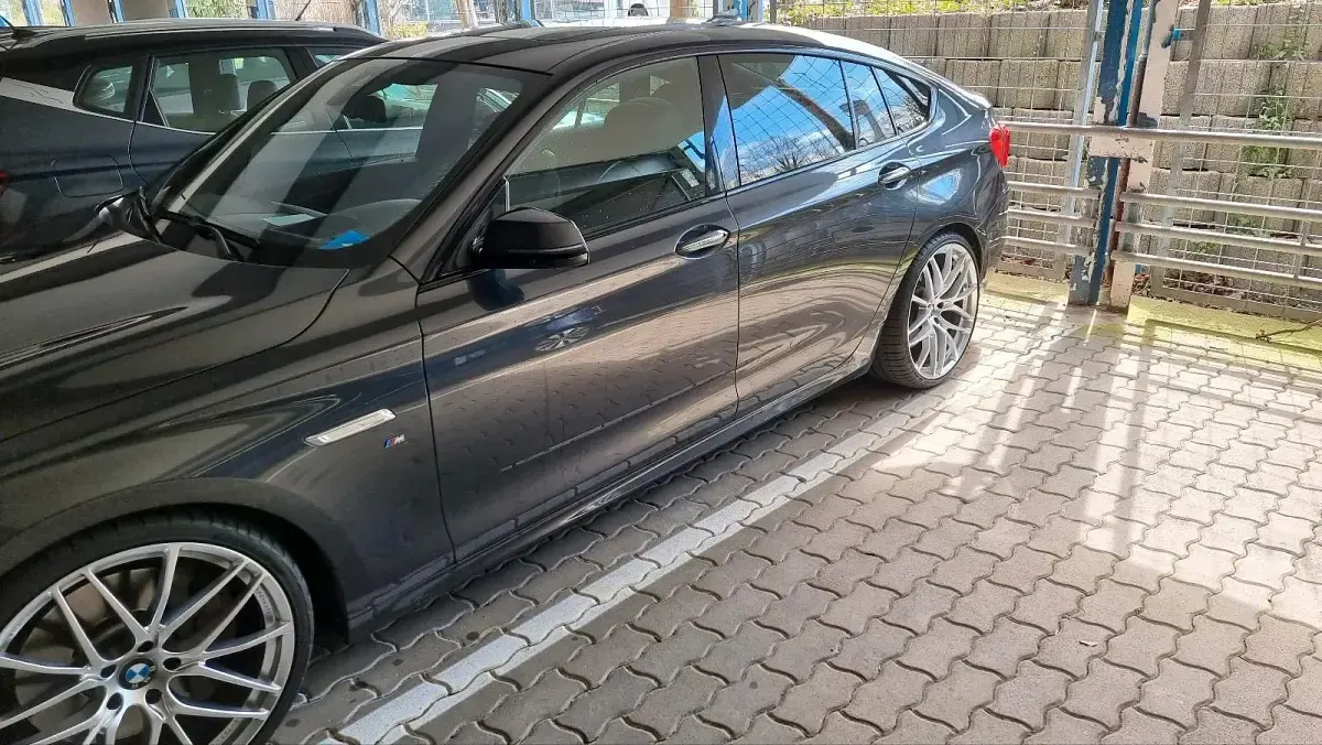Gebraucht BMW 550 449 PS (330 kW) 2013 Limousine