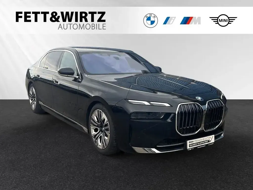 Gebraucht BMW 750e Comfort Edition 489 PS (359 kW) 2025 Limousine