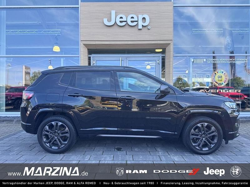 Schwarz Gebraucht 2021 Jeep Compass 80th Anniversary SUV | 21.490 € (Teuer) - Bild 1/4