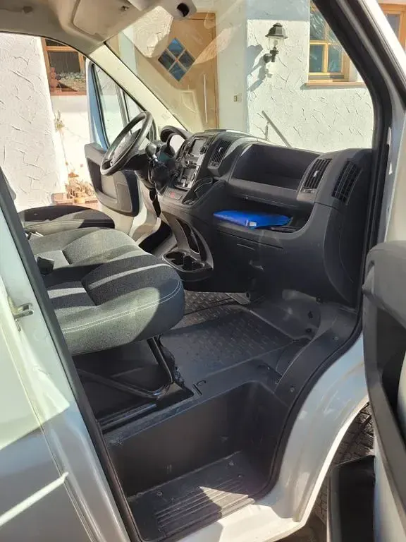 Gebraucht Fiat 130 131 PS (96 kW) 2016 Weiß Van / Kleinbus