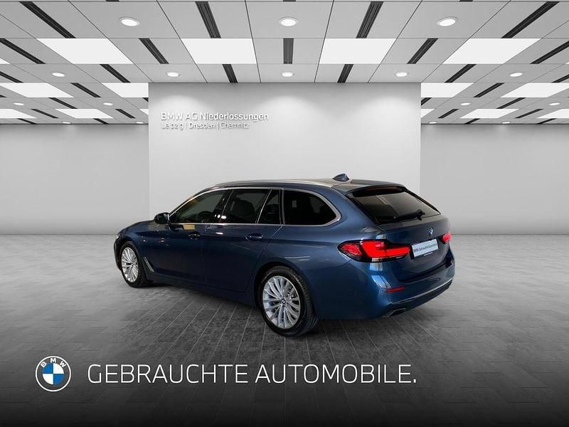 Gebraucht BMW 530 286 PS (210 kW) 2023 Blau Kombi