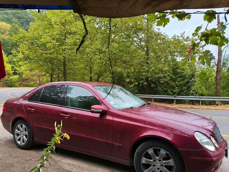 Gebraucht 2005 Mercedes E220 Limousine | 5.800 € - Bild 1/4