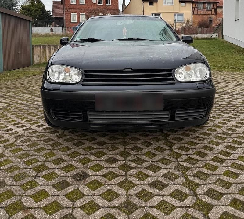 Gebraucht VW Golf IV 75 PS (55 kW) 2001 Schwarz Kleinwagen