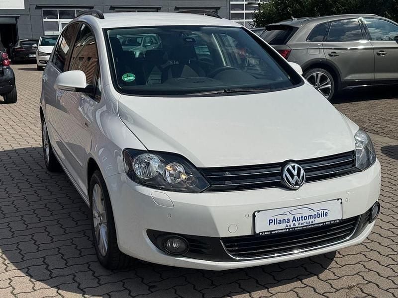 Weiß Gebraucht 2013 VW Golf VII Life Limousine | 9.599 € (Superpreis) - Bild 1/4