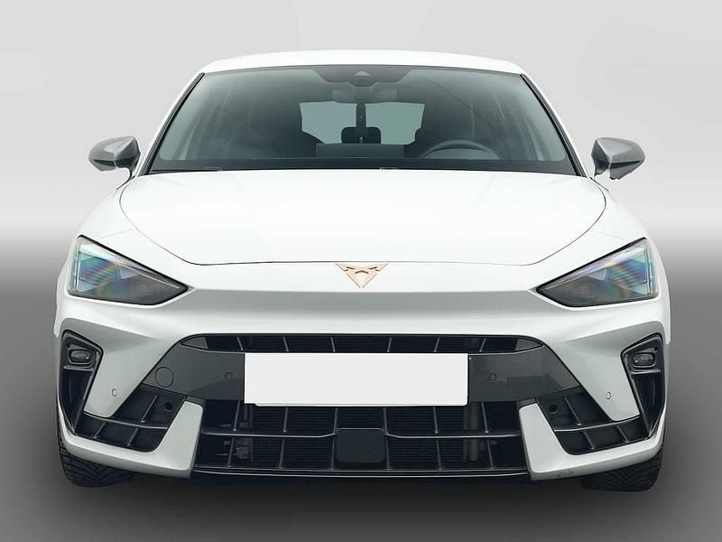 Usata Cupra Leon 150 CV (110 kW) 2025 Bianco Berlina