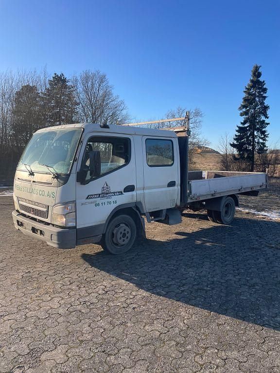 Gebraucht Mitsubishi Canter 200 PS (147 kW) 2009 Weiß SUV