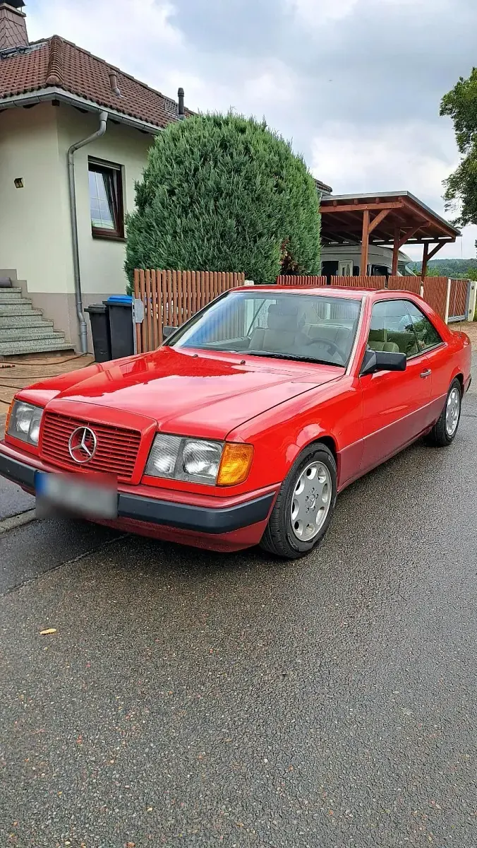 Gebraucht Mercedes 230 132 PS (97 kW) 1988 Rot Coupé