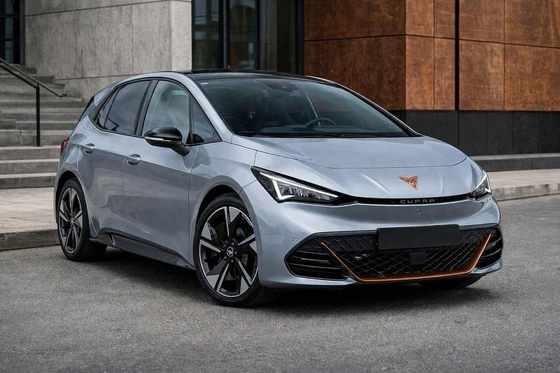 Neu Cupra Born 169 kW (231 PS) 2026 Silber Kleinwagen