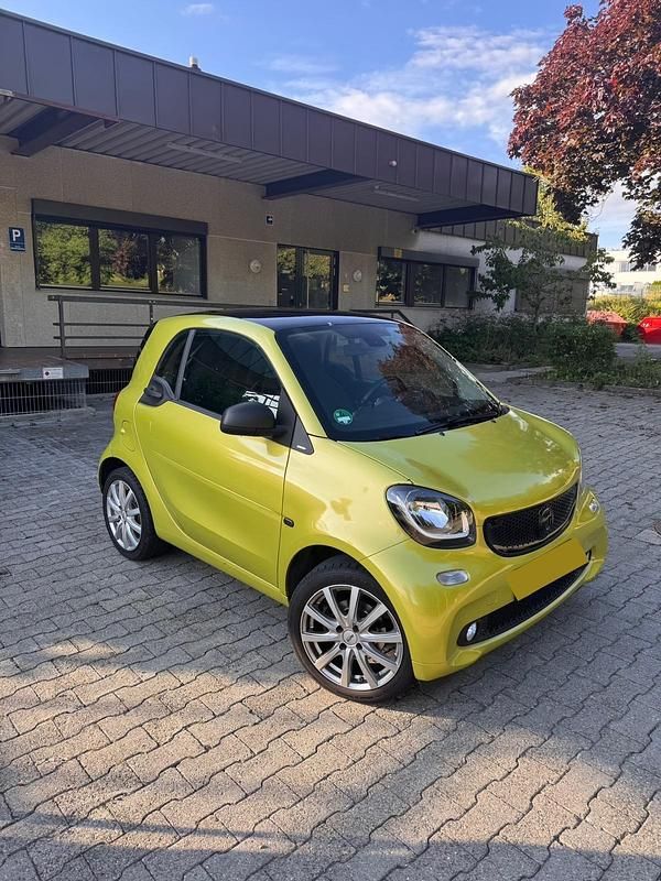 Schwarz Gebraucht 2016 Smart ForTwo Coupé Coupé | 9.000 € (Guter Preis) - Bild 1/4