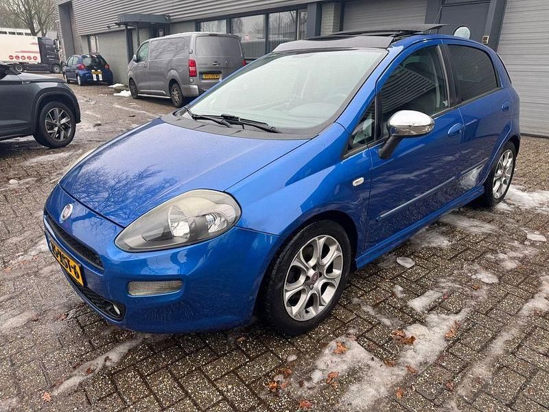 Blau Gebraucht 2012 Fiat Punto Evo Lounge Kleinwagen | 3.500 € (Fairer Preis) - Bild 1/4