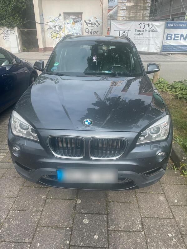 Grau Gebraucht 2013 BMW X1 SUV | 9.000 € (Superpreis) - Bild 1/4