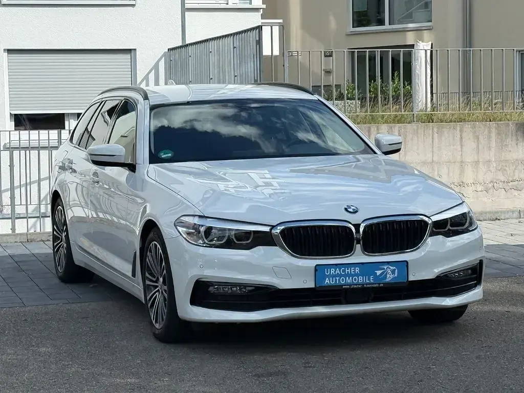 Gebraucht BMW 530 Sport Line 252 PS (185 kW) 2017 Weiß Kombi