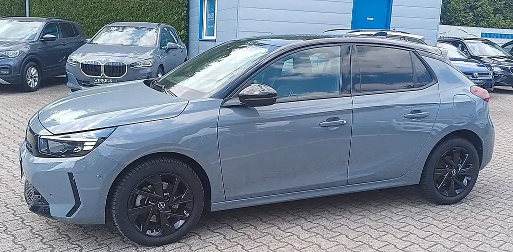 Gebraucht Opel Corsa 101 PS (74 kW) 2024 Grau mit schwarzem dach Kleinwagen