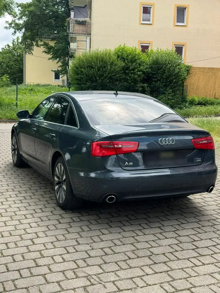 Gebraucht Audi A6 205 PS (150 kW) 2011 Grau Limousine