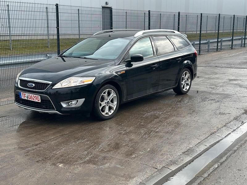 Gebraucht Ford Mondeo 140 PS (102 kW) 2010 Schwarz Kombi