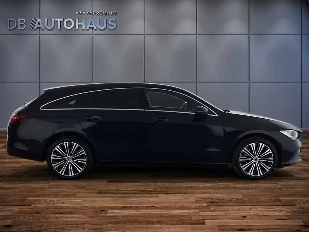 Gebraucht Mercedes CLA250e Progressive 218 PS (160 kW) 2023 Schwarz Coupé