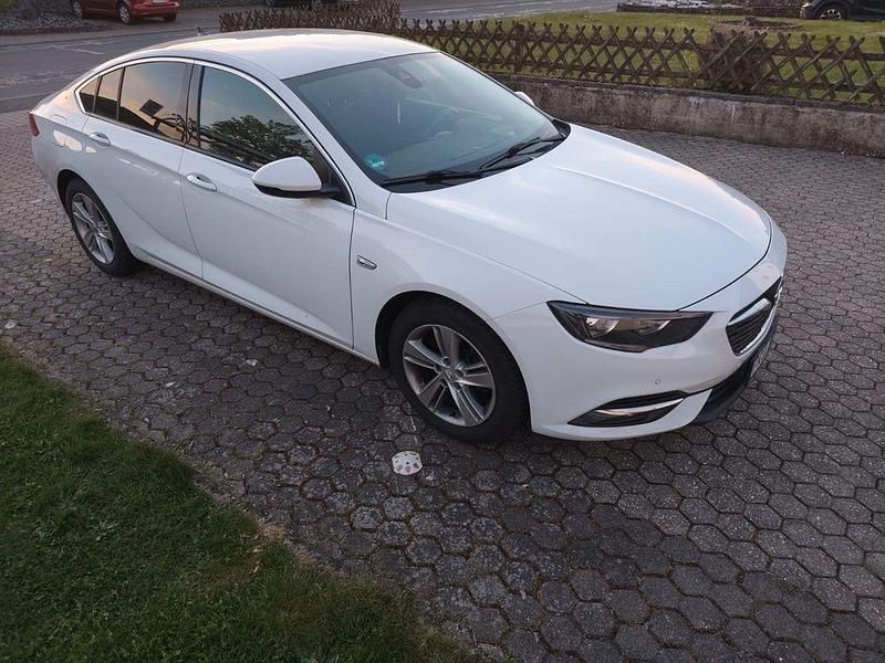 Gebraucht Opel Insignia Edition 170 PS (125 kW) 2019 Weiß Limousine
