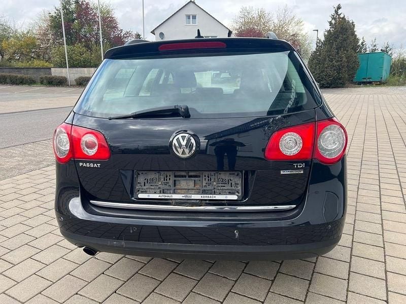 Usado VW Passat Comfortline 105 HP (77 kW) 2010 Preto Sedan