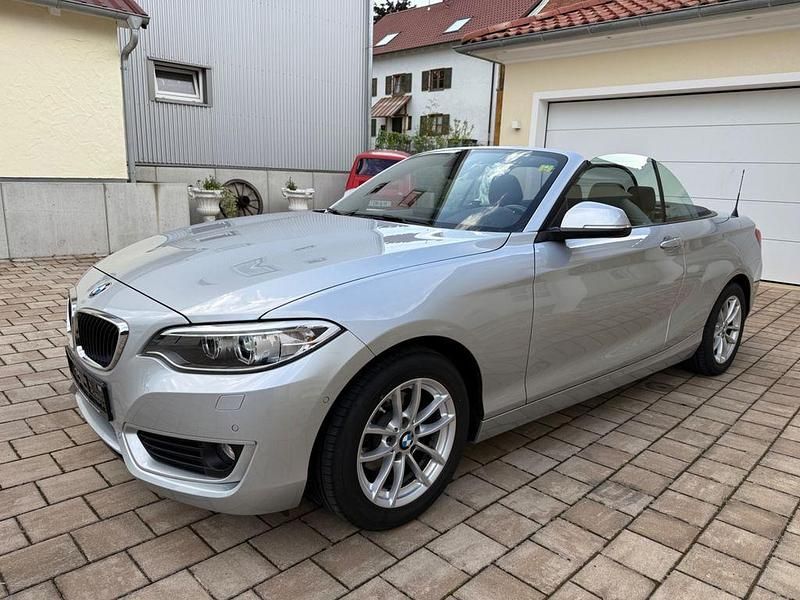Silber Gebraucht 2017 BMW 218 Advantage Cabrio | 16.800 € (Fairer Preis) - Bild 1/4