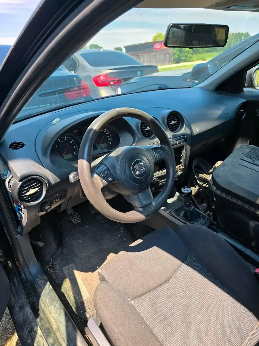 Gebraucht Seat Ibiza 75 PS (55 kW) 2005 Schwarz Kleinwagen