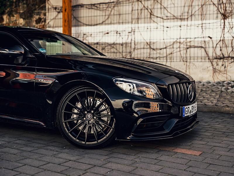 Schwarz Gebraucht 2019 Mercedes C63 AMG AMG Cabrio | 60.500 € (Teuer) - Bild 1/4