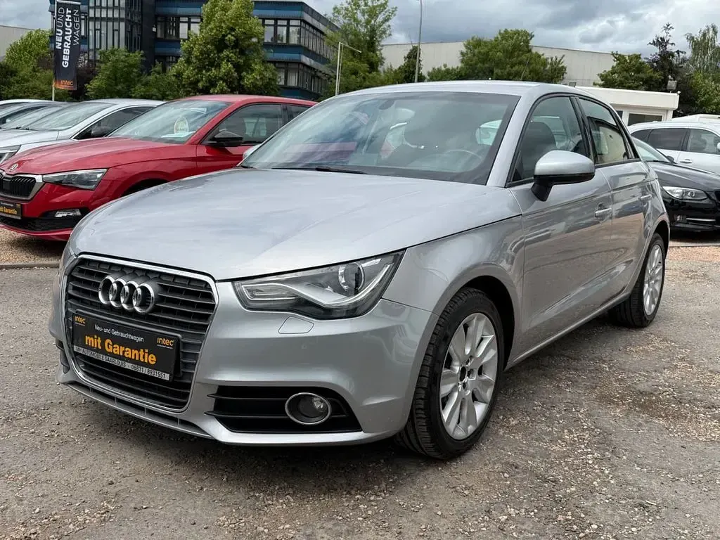 Gebraucht Audi A1 Sportback Ambition 105 PS (77 kW) 2014 Silber Kleinwagen