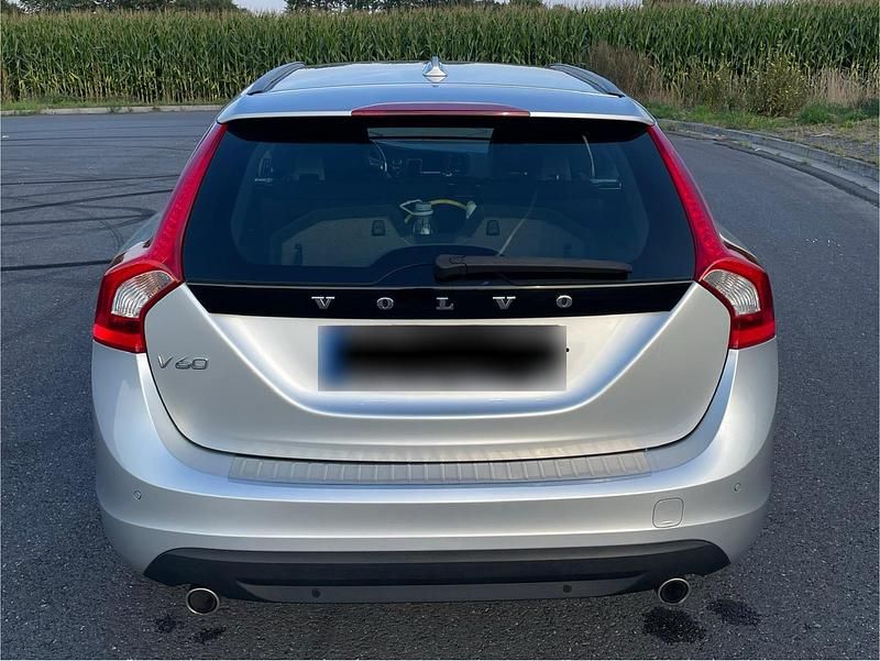 Gebraucht Volvo V60 215 PS (158 kW) 2012 Silber Kombi