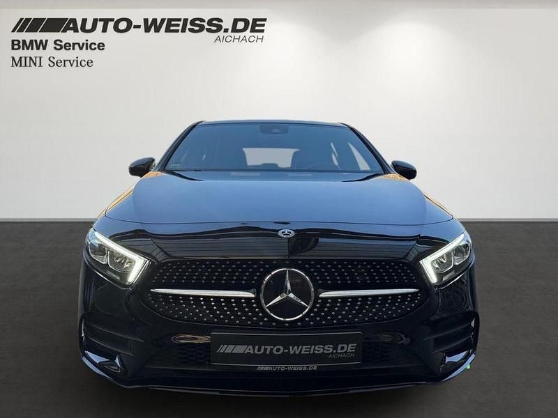 Gebraucht Mercedes A200 AMG 163 PS (119 kW) 2021 Schwarz Limousine