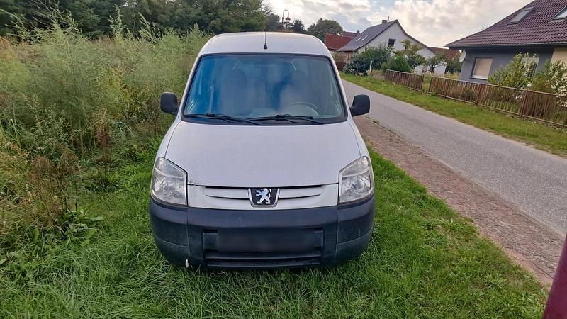 Weiß Gebraucht 2008 Peugeot Partner Van / Kleinbus | 950 € (Superpreis) - Bild 1/4