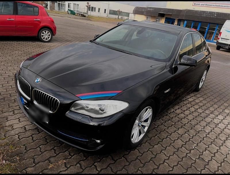 Gebraucht BMW 520 184 PS (135 kW) 2011 Schwarz Limousine