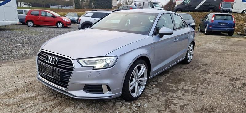 Silber Gebraucht 2019 Audi A3 S-Line Limousine | 20.590 € (Fairer Preis) - Bild 1/4