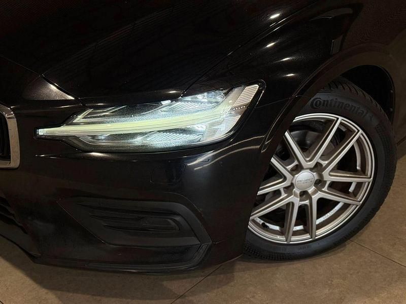Gebraucht Volvo V60 190 PS (139 kW) 2019 Schwarz Kombi