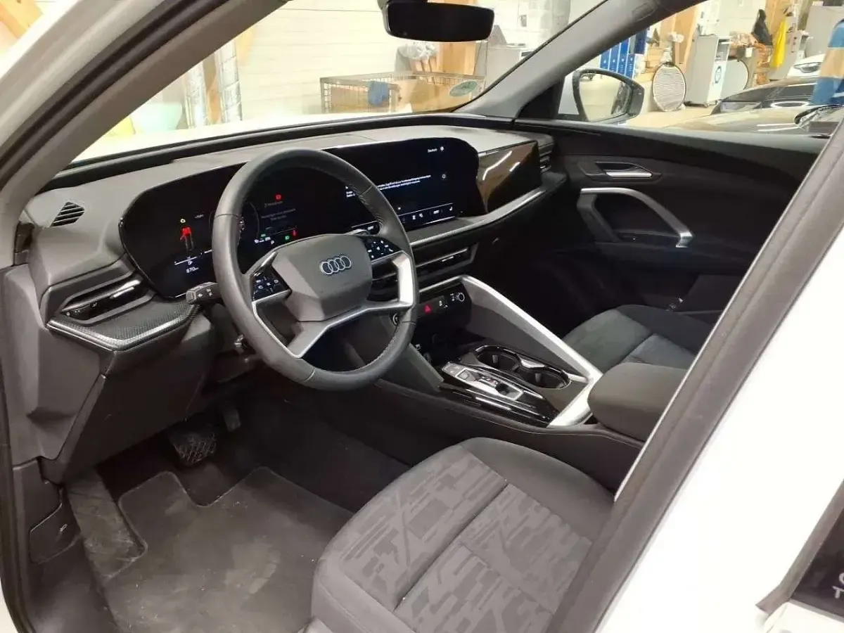 Gebraucht Audi Q5 204 PS (150 kW) 2025 Gletscherweiß metallic SUV