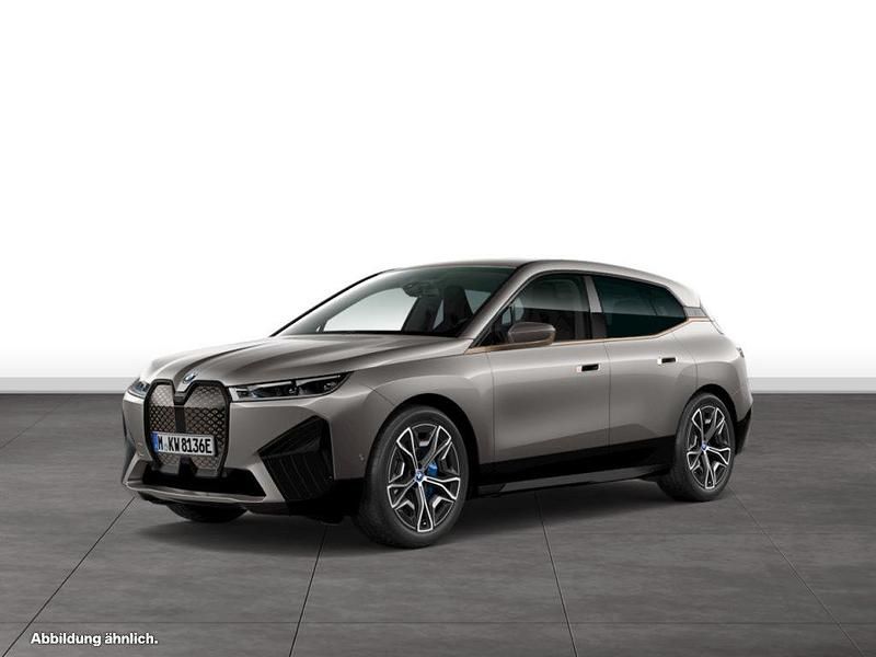 Grau Gebraucht 2024 BMW iX SUV | 61.158 € (Teuer) - Bild 1/4