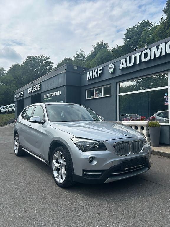 Silber Gebraucht 2013 BMW X1 xLine SUV | 9.899 € (Fairer Preis) - Bild 1/4