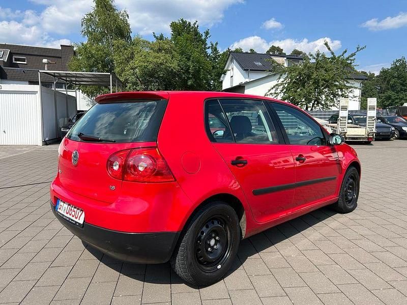 Gebraucht VW Golf V Trendline 102 PS (75 kW) 2007 Tornadorot Limousine