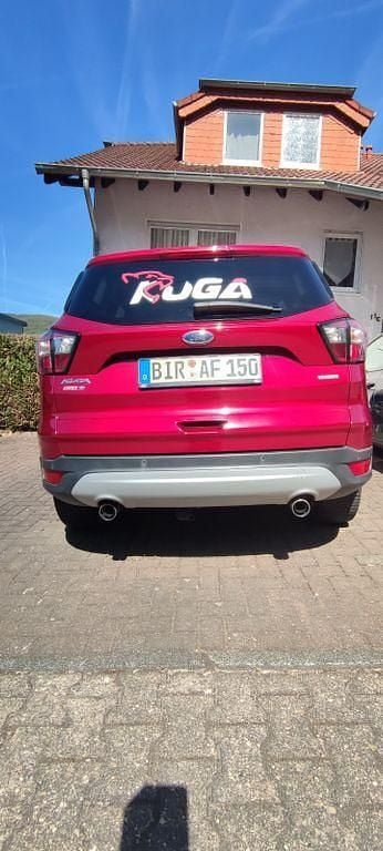 Second-hand Ford Kuga 150 CP (110 kW) 2017 Roșu SUV