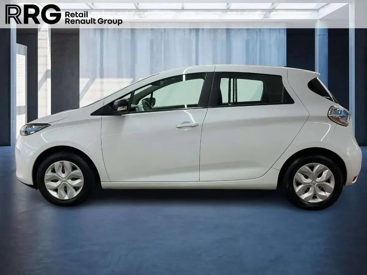 Gebraucht Renault Zoe 42 kW (58 PS) 2020 Gletscherweiss Kleinwagen