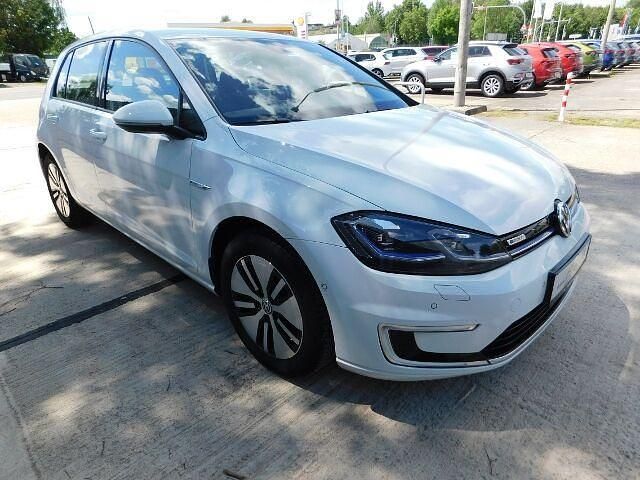 Gebraucht VW e-Golf Active 100 kW (136 PS) 2017 Pure white 6197 Kleinwagen