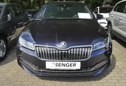 Gebraucht Skoda Superb LAURIN & KLEMENT 280 PS (205 kW) 2023 Plumblau metallic Kombi