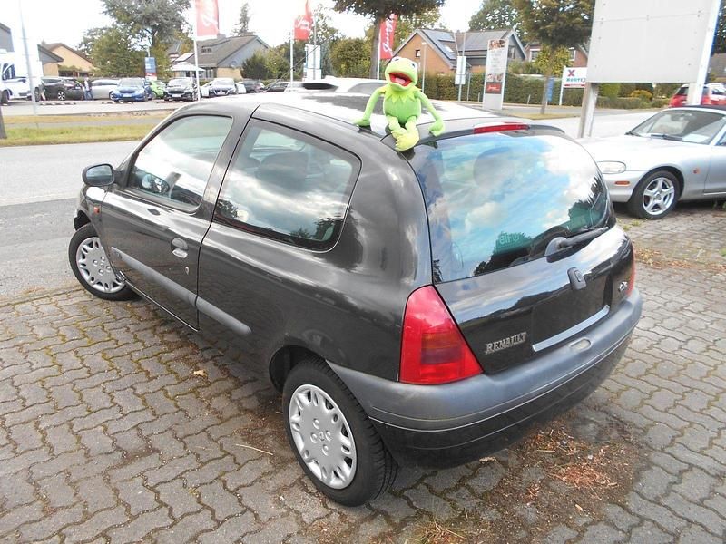 Gebraucht Renault Clio II Basis 58 PS (42 kW) 2001 Schwarz Limousine