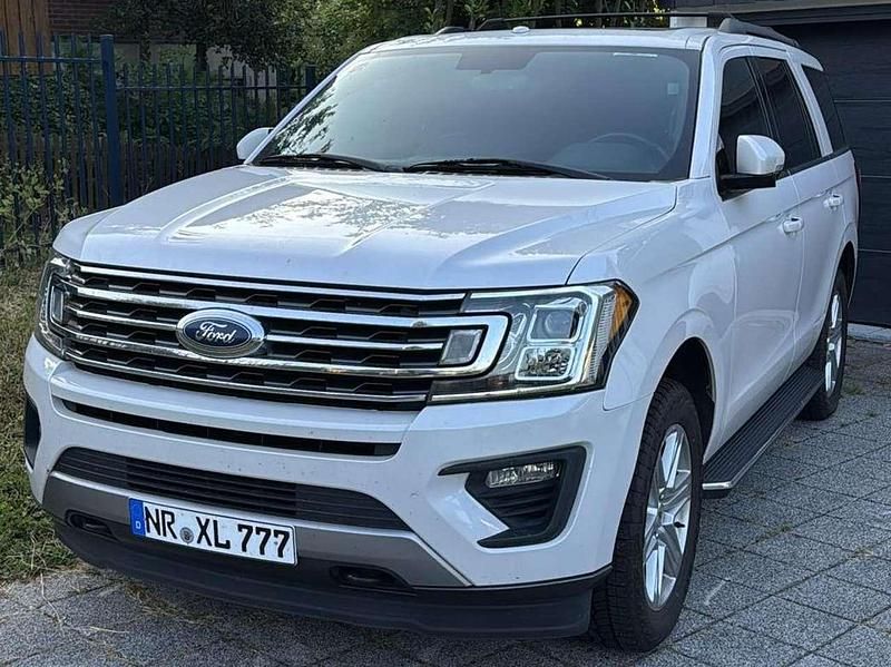 Weiß Gebraucht 2020 Ford Expedition SUV | 33.900 € - Bild 1/3