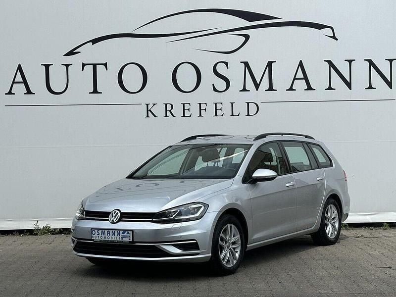 Silber Gebraucht 2020 VW Golf VII Comfortline Kombi | 16.950 € (Fairer Preis) - Bild 1/4