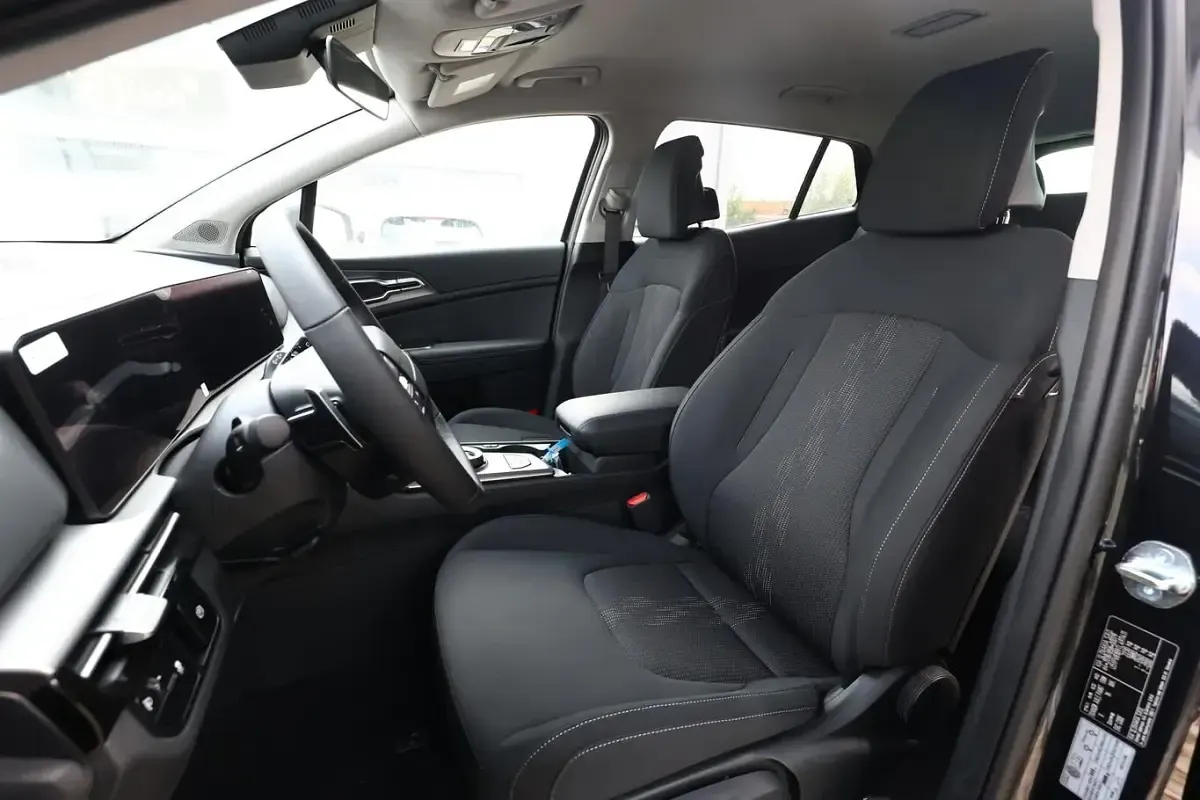 Neu Kia Sportage Vision 179 PS (131 kW) 2026 Zilinaschwarz metallic SUV