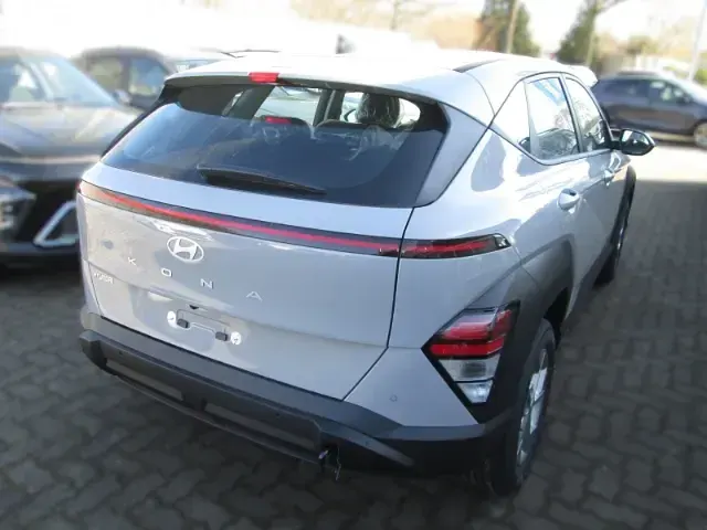Neu Hyundai Kona Select 116 PS (85 kW) 2026 Grau SUV