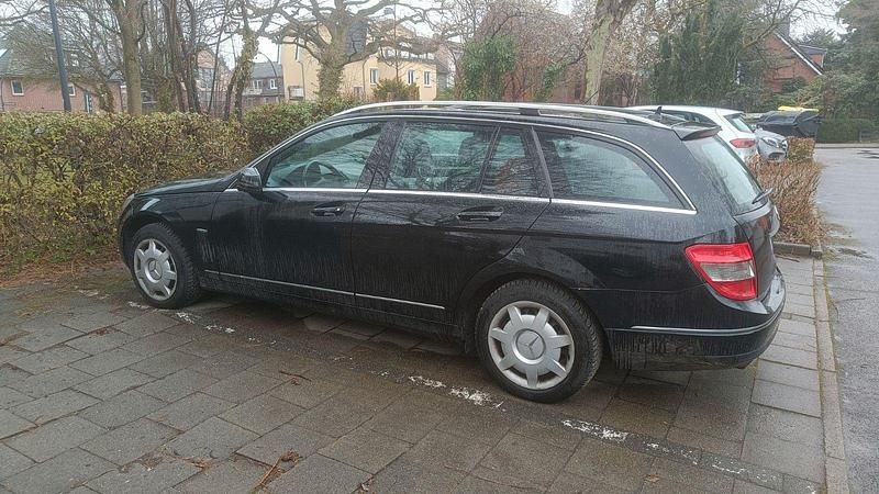 Gebraucht Mercedes C180 156 PS (114 kW) 2009 Schwarz Kombi